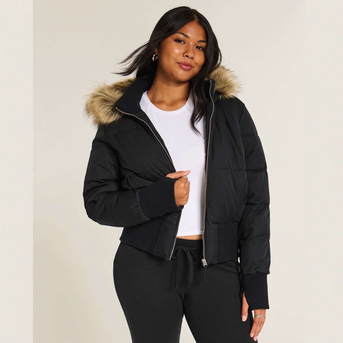 Cropped Puffer Jacket with Faux Fur Collar and Zip Front