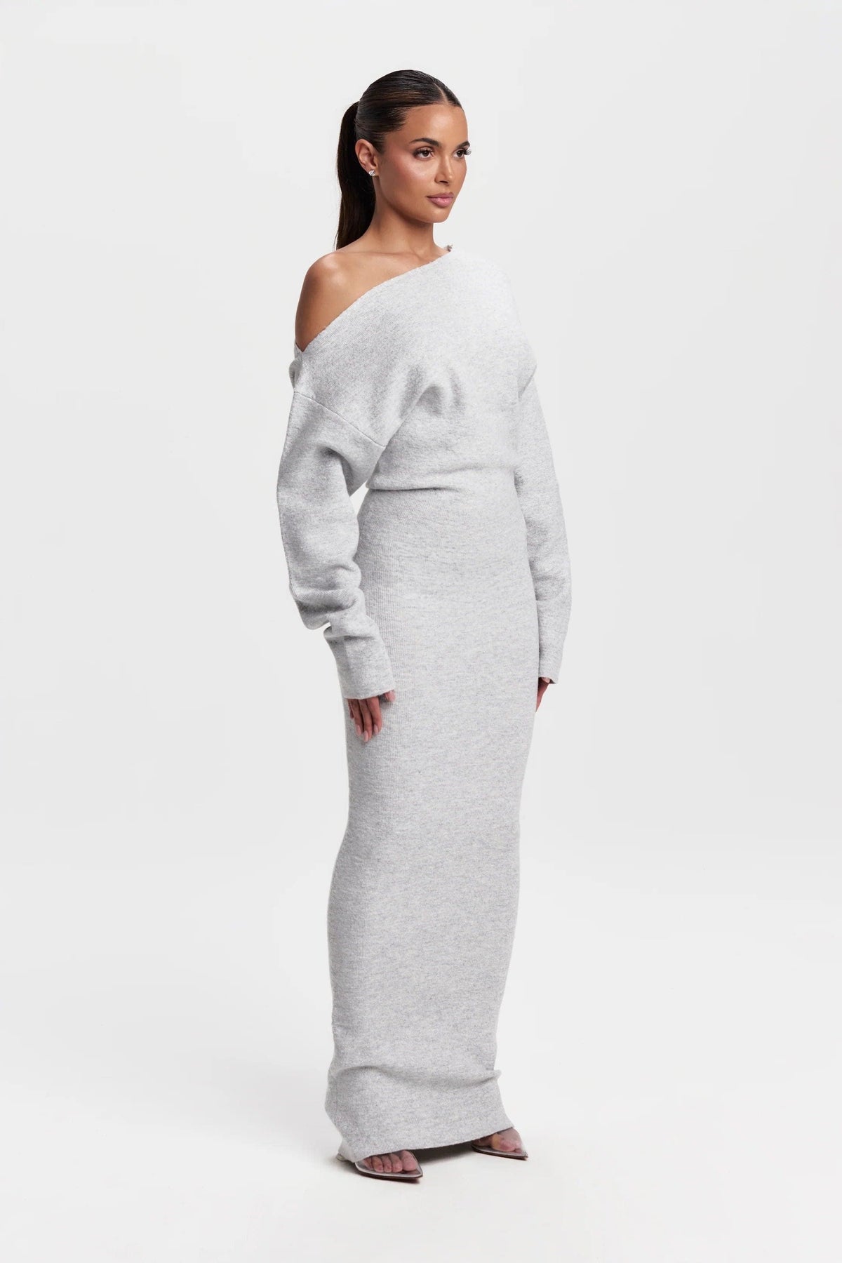 Off-Shoulder Knit Maxi Dress with Fitted Body - Grey