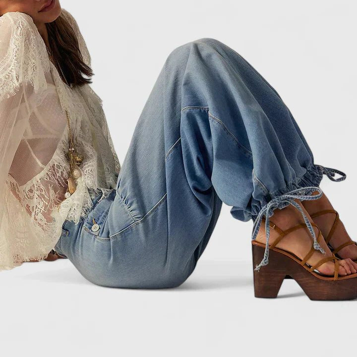 Pleated Wide Leg Jeans with Gathered Ankle Cuffs